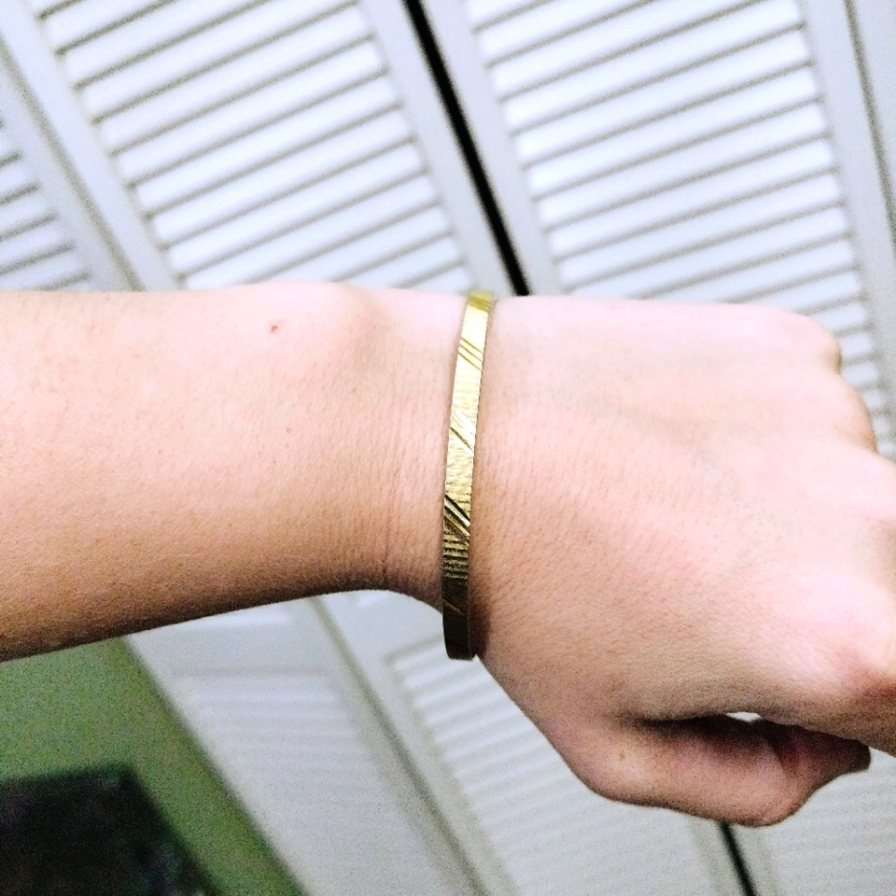 Women's Etched Gold Bracelet Jewelry
